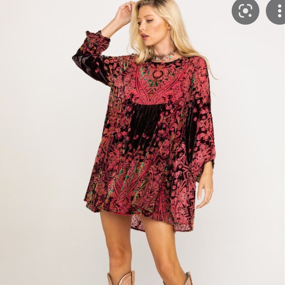SOLD Free People - Mirror Mirror Velvet Mini Long Sleeves Dress - Picture 3 of 11